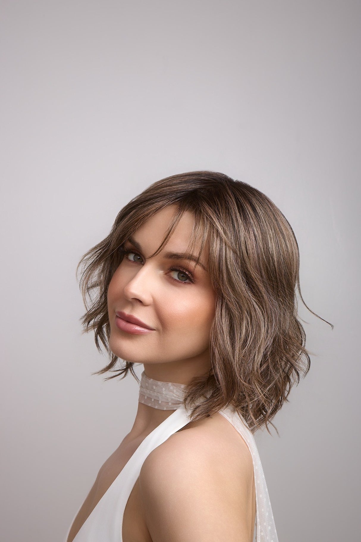 SHOWN COLOR: BRONDE-R
