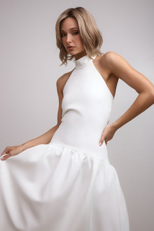 SHOWN COLOR: SANDY BEIGE BLONDE